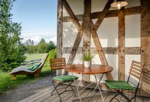 Terrasse und Außenbereich der Berghütte Terrasse und Außenbereich in Berghütte mit Natur in Schmallenberg