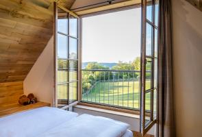 Bergchalet Ausblick aus dem Schlafzimmer Dachgeschoss 