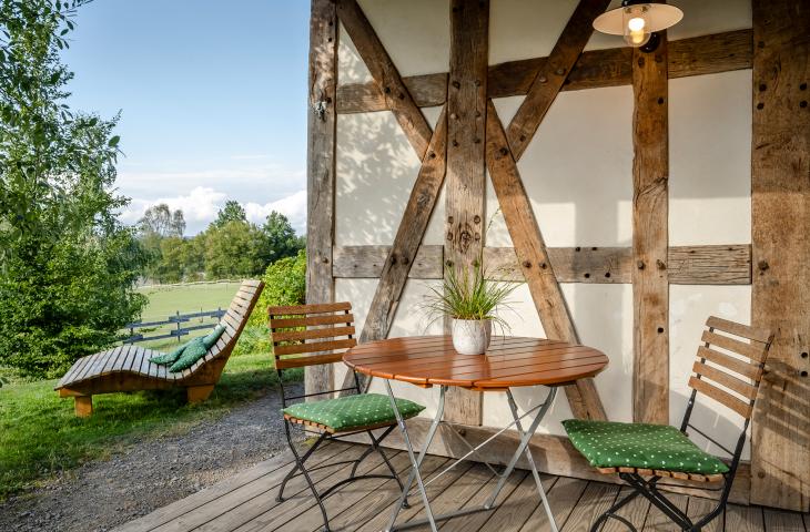 Terrasse und Außenbereich in Berghütte mit Natur in Schmallenberg