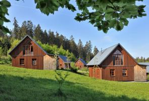 Hütten im Bergdorf Liebesgrün
